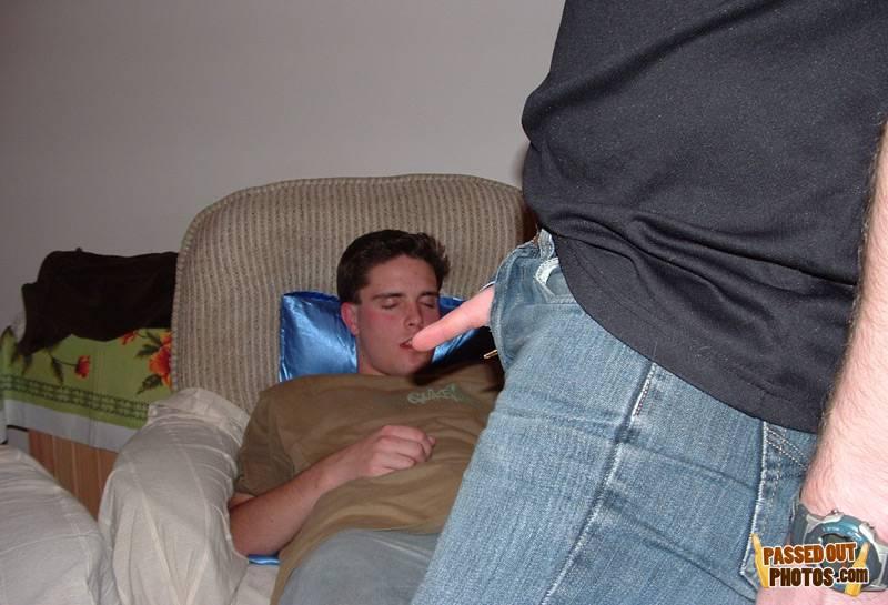 Funny Passed Out Drunk Shaming Pics Passed Out Photos